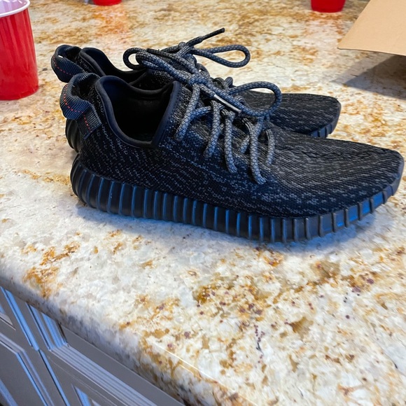 Worn once. Authentic yeezy pirate black main image 6